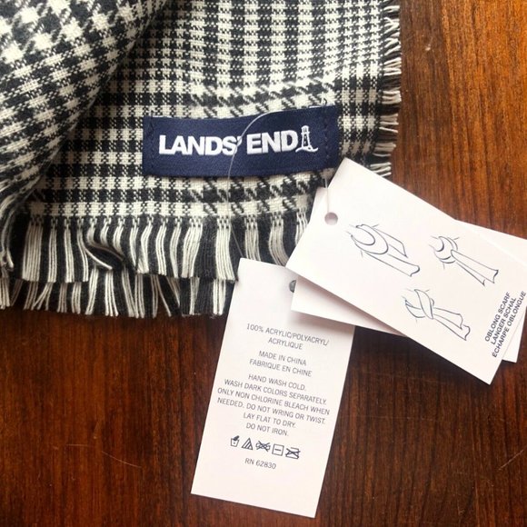 Lands' End Women's Scarf, Cash Touch Black Glen Check, NWT - Picture 2 of 3